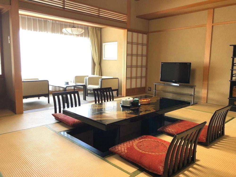ホテル 金城館 熱海市 エクステリア 写真