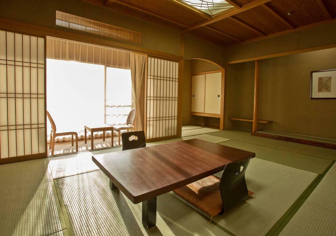 ホテル 金城館 熱海市 エクステリア 写真